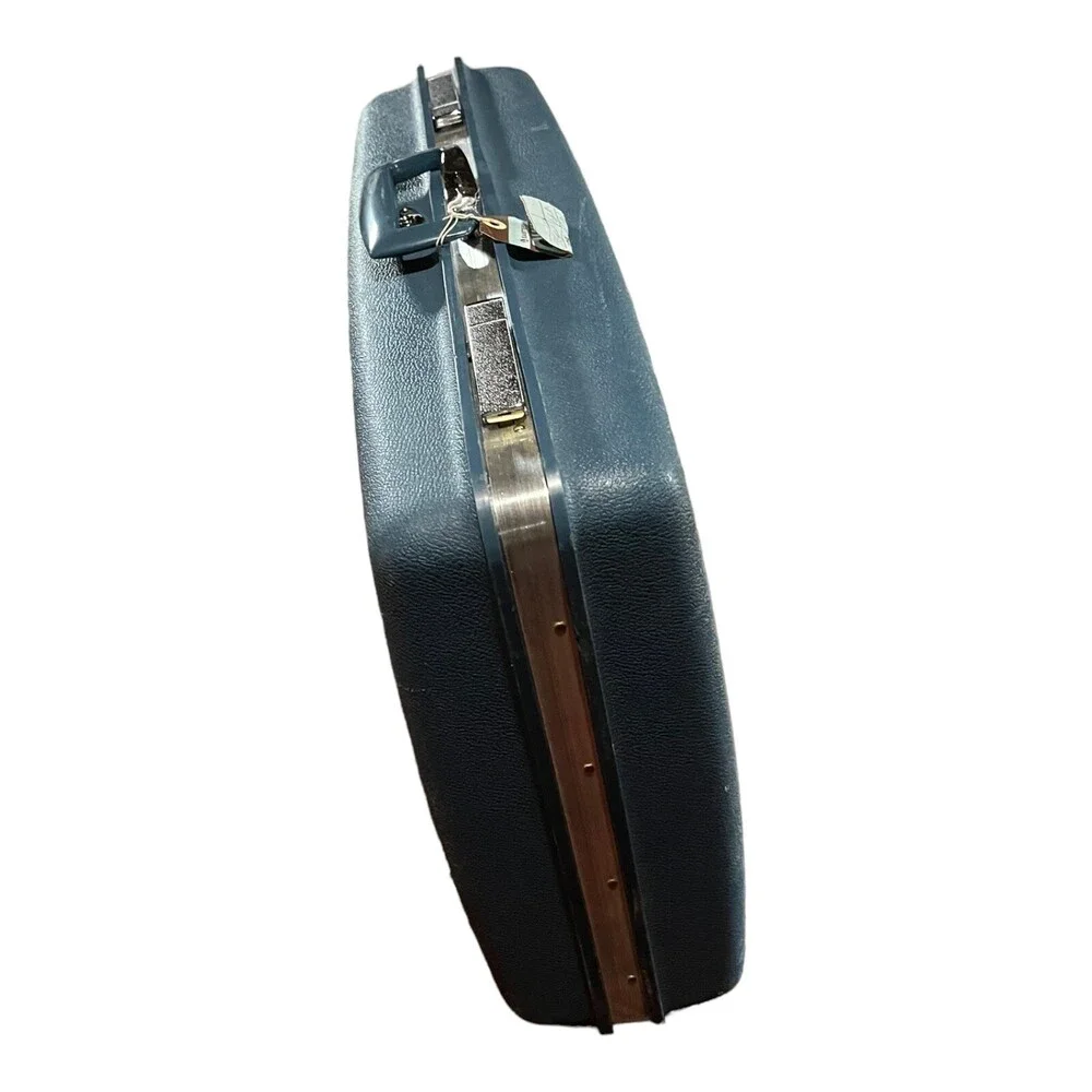 Samsonite hard shell